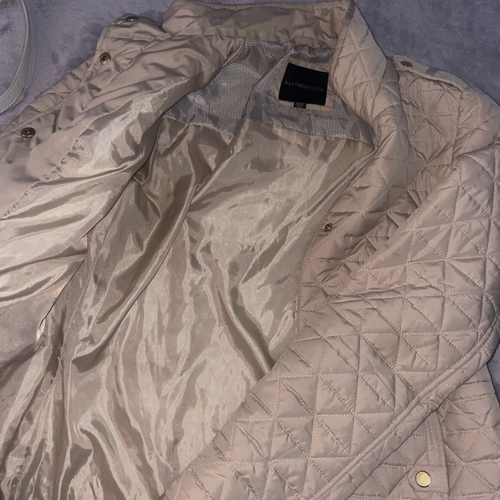 Cream colored jacket - Picture 3 of 3